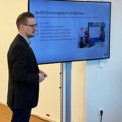 Christoph Riegler vom build! Gründungszentrum