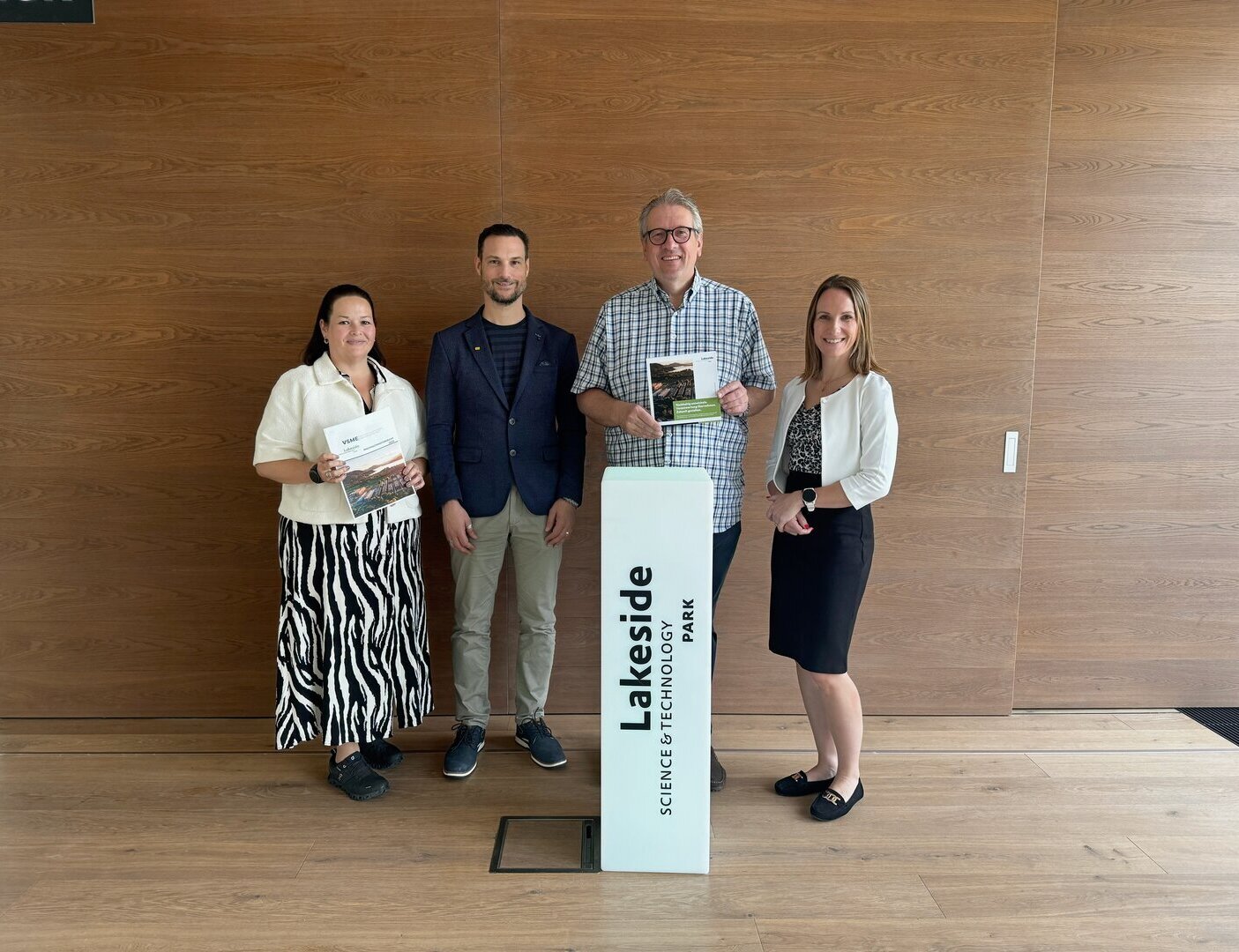 Pamela Kogelnik-Mühlmann, Alexander Treffner, Bernhard Lamprecht und Silvia Seebacher-Prokop beim 87. Lakeside Info-Frühstück